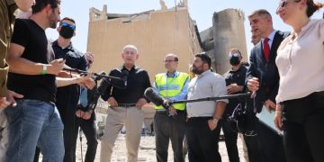 Netanyahu visitó el hospital Soroka y aseguró que Israel va a destruir el poderío nuclear de Irán