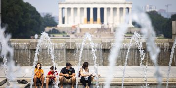EE. UU. enfrenta ola de calor sin precedentes que pondrá en riesgo a 250 millones de personas