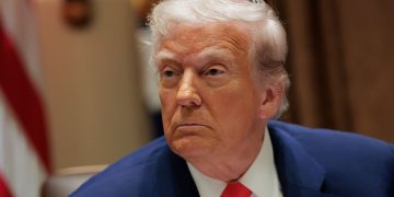 Donald Trump bloquea la entrada a EE.UU. a ciudadanos de varios países, abarca a Haití