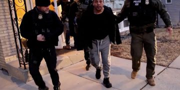 Redadas de ICE en Los Ángeles desatan caos y protestas: Hay decenas detenidos