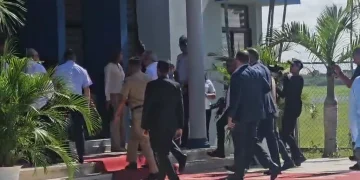 Abinader supervisa inicio del ensamblaje de aviones militares "Hecho en RD"