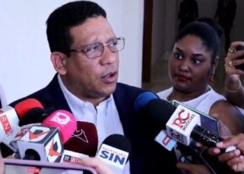 Carlos Pimentel destaca valentía de Milton Morrison al resistir presiones y negarse a firmar adenda irregular con Dekolor