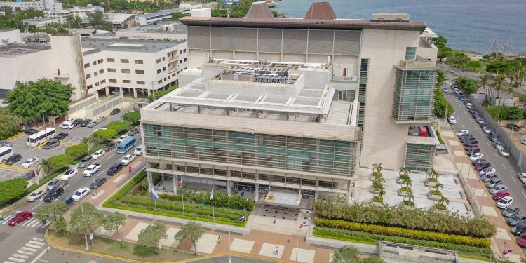 MP lanza la Operación Lobo contra red de sobornos en contratos de seguridad estatal