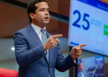 Senadores rechazan vistas públicas para proyecto de Contrataciones Públicas