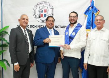 Ecanot gradúa a 138 abogados en diplomado de derecho notarial
