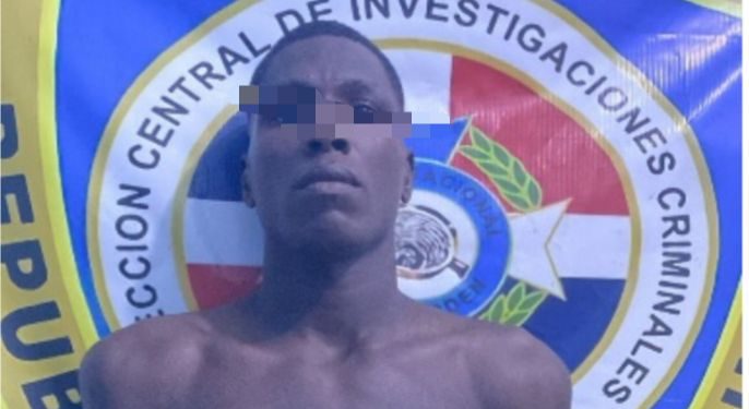 Policía captura hombre acusado de homicidio, robos y otros delitos en Los Guaricanos, SDN