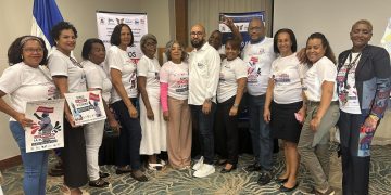 Empleados administrativos de hospitales públicos exigen aumento salarial