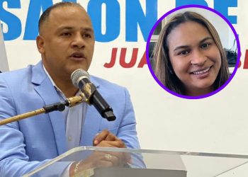 Empleada del ayuntamiento SDO desafía al presidente del Concejo de Regidores en operativo ilegal de cobro de arbitrios