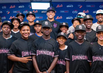 Juan Soto recibe equipo dominicano de béisbol y dedica jonrón antes de partir al Mundial Sub-12 en Taiwán