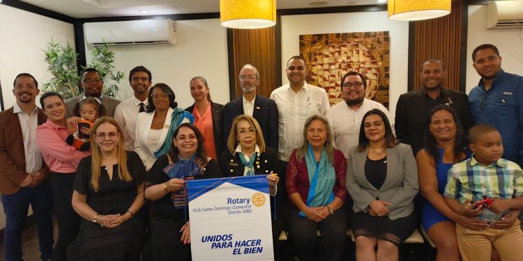 Juramentan directiva Rotary Club Santo Domingo Quisqueya