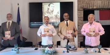Efemérides Patrias publica libro “Con la Patria en la piel” del escritor Sergio Reyes