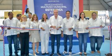 Presidente Abinader y ministro Kelvin Cruz entregan dos multiusos remozados en Azua