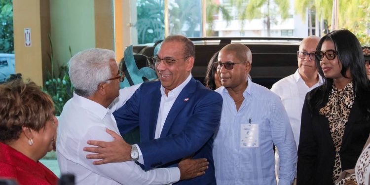 Deligne resalta inversiones de Abinader en SDE, “municipio grande y dinámico