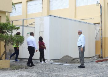 MINERD instala aulas móviles en La Regional 15 para garantizar cupos escolares 