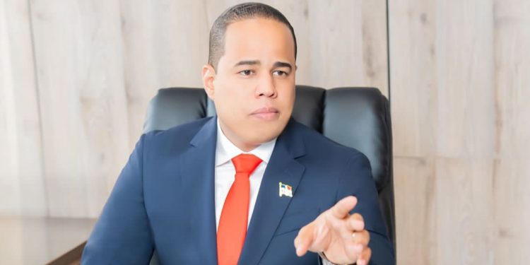 Director de Priority Courier resalta el desarrollo del sector logístico y de mensajería en RD