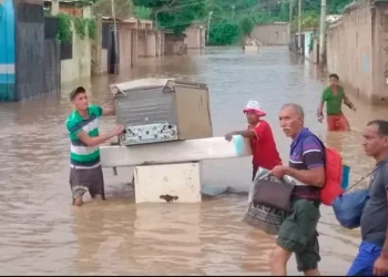 Fuertes lluvias en Venezuela provocan miles de damnificados y daños en varias regiones