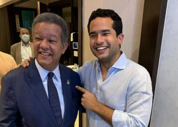 Omar Fernández felicita a su padre Leonel con original dinámica en redes sociales