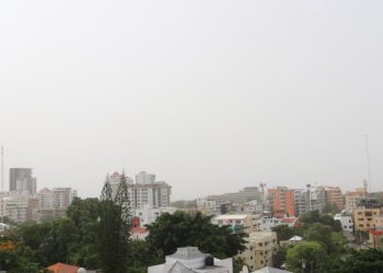 Polvo del Sáhara y algunos aguaceros en la tarde por incidencia de vaguada