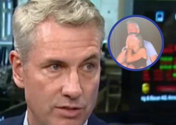 Astronomer suspende CEO, Andy Byron, tras escándalo en concierto de Coldplay