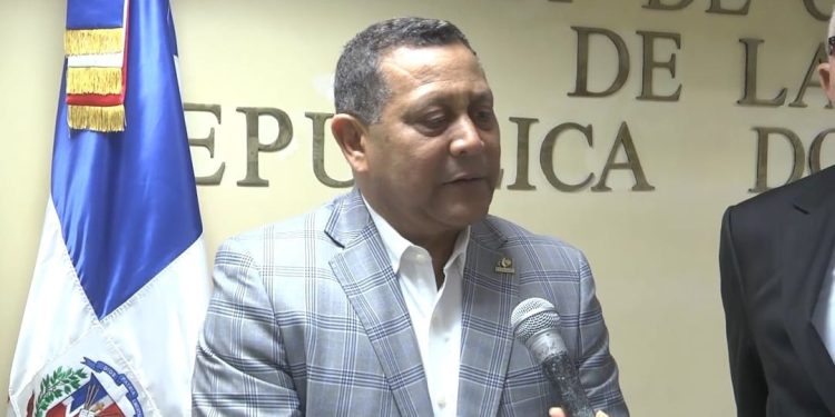 Fedomu y Fedodim buscan soluciones sobre alcaldes sin Declaración Jurada