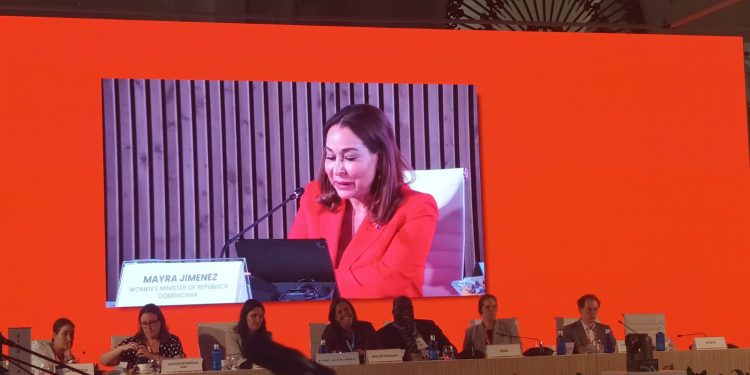 Ministerio de la Mujer destaca en España avances de RD en financiamiento con enfoque de género y en la prevención del embarazo en adolescentes