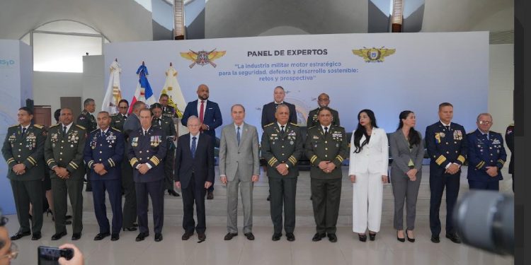 En el Ministerio de Defensa expertos analizan el rol estratégico de la industria militar
