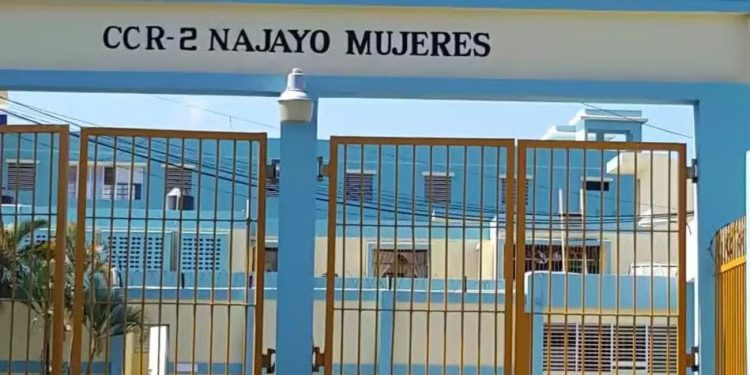 Denuncian grave estado de salud de reclusa en Najayo sin recibir atención médica