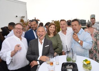 República Dominicana y Cuba celebran con éxito en Bruselas Noche de Cigarros y Ron