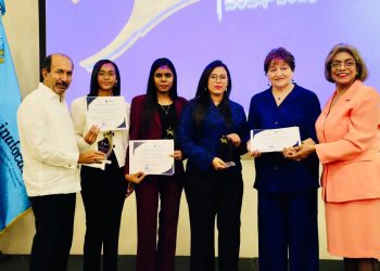 Inafocam reconoce a 41 estudiantes de magisterio por alto rendimiento académico y buena conducta