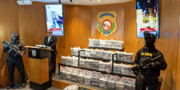 Autoridades incautan 210 paquetes de cocaína en operativos simultáneos