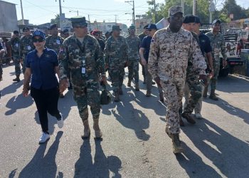 Estudiantes de la Escuela de Doctrina Conjunta realizan visita de reconocimiento a la frontera norte