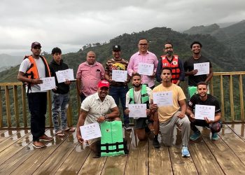 Defensa Civil certifica veinticinco guías en Plan de Asistencia Básica  en Bonao