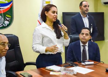 Alcaldesa de SDN anuncia medidas para evitar caos vehicular por suspensión del Metro