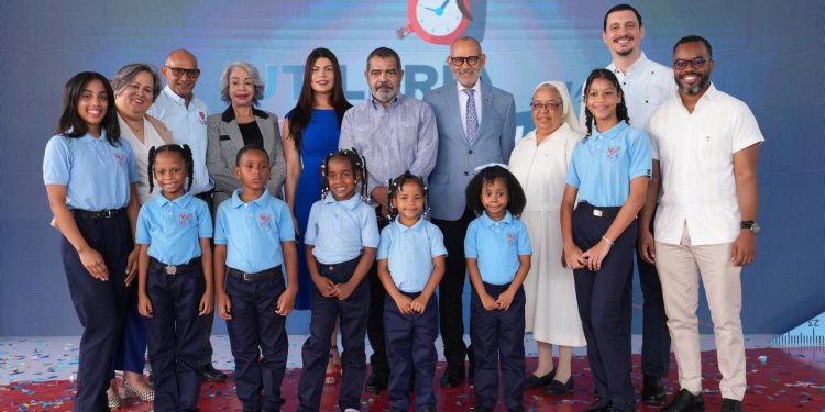 MINERD e INABIE inician entrega de la utilería escolar para el próximo año lectivo 2025-2026