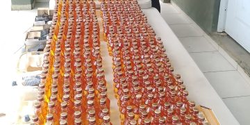 Soldados del Ejército ocupan 648 unidades de ron de la procedencia ilegal en Restauración de Dajabón