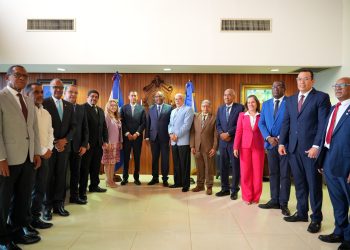 UASD e Indotel impulsan revolución digital universitaria con licitación de internet de alta velocidad