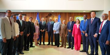 UASD e Indotel impulsan revolución digital universitaria con licitación de internet de alta velocidad