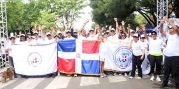 Celebran con éxitos Caminata Familiar 5K del Colegio de Notarios