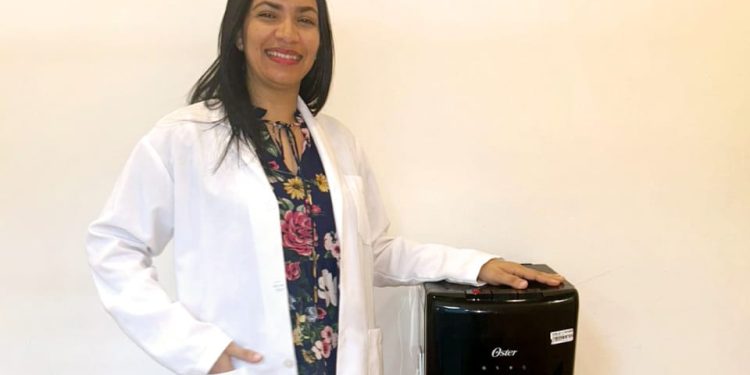 Especialista advierte sobre riesgos para la salud por consumir agua de bebederos contaminados