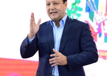 Abel Martínez denuncia falta de cupo en escuelas públicas para hijos de dominicanos