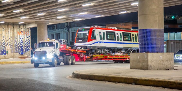 OPRET recibe dos nuevos trenes acoplables para operar con 6 vagones en el Metro