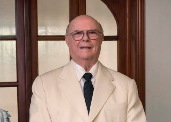 Hipólito Mejía pide al director de CEA dé a conocer los casos y expedientes de la supuesta “piñata” en el periodo 2000-2004 en esa institución