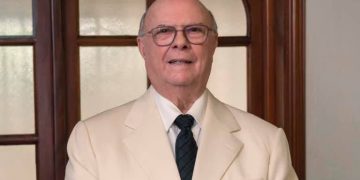 Hipólito Mejía pide al director de CEA dé a conocer los casos y expedientes de la supuesta “piñata” en el periodo 2000-2004 en esa institución