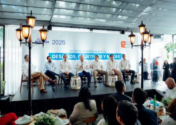 Foros Business 2025 realiza panel sobre desafíos y metas de la gestión gubernamental