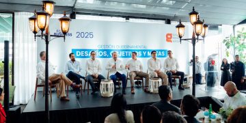 Foros Business 2025 realiza panel sobre desafíos y metas de la gestión gubernamental