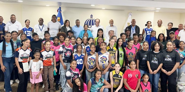 Con 480 niñas a la cancha en el 5to Convivio Municipal de Mini Voleibol