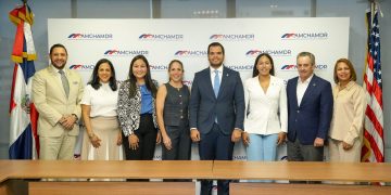 Vicente Sánchez se reúne con el Comité de Tecnología e Innovación de AMCHAMDR
