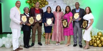 Mérito Magisterial 2025: Regional 10 reconoce alrededor de 80 docentes por su ardua labor  