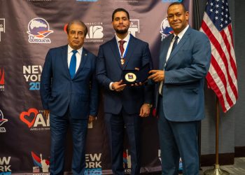 Alexander “El Hijo del Pueblo” Rodríguez recibe el Premio Lider Latinoamericano 2025 en New York como uno de los políticos con mayor proyección del continente.