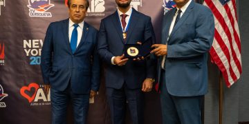 Alexander “El Hijo del Pueblo” Rodríguez recibe el Premio Lider Latinoamericano 2025 en New York como uno de los políticos con mayor proyección del continente.